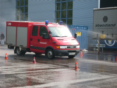 Unser TSF-W bei der Bremsübung